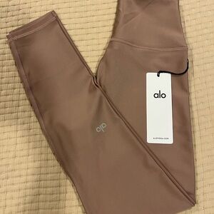 Alo Yoga Mushroom color 7/8 High-Waist Airlift Legging